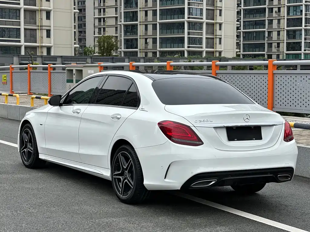 Mercedes-Benz C-Class 2021 — фото 16