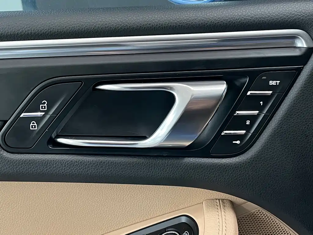 Porsche Macan 2020 — фото 19