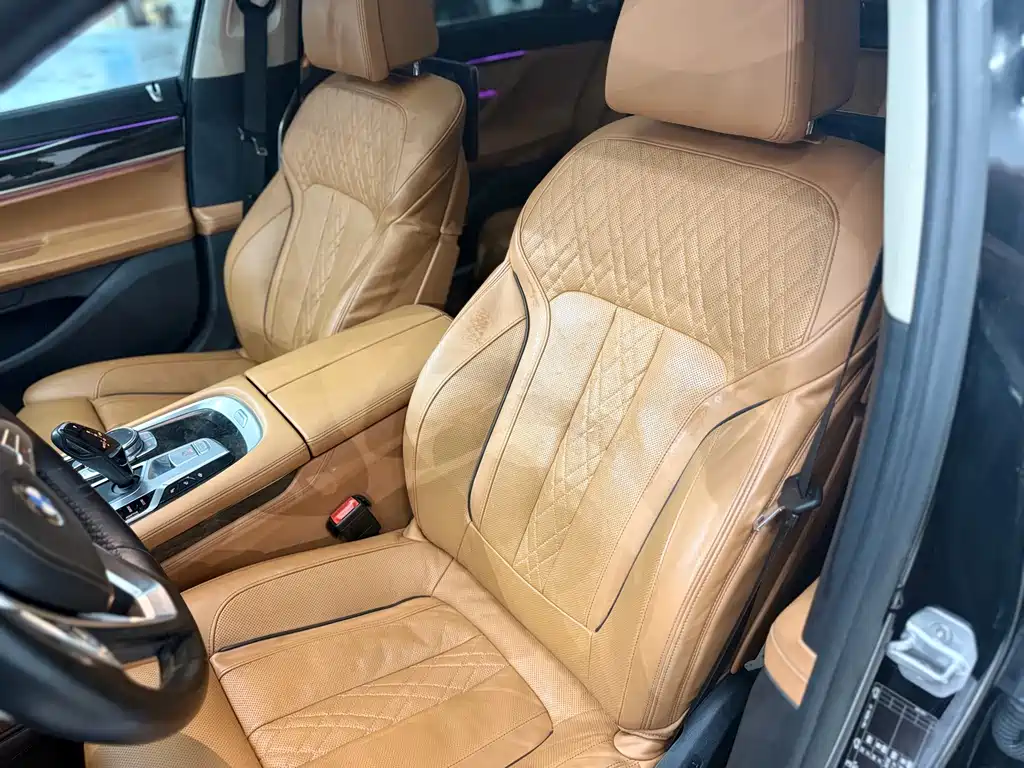 BMW 7 Series 2016 — фото 11