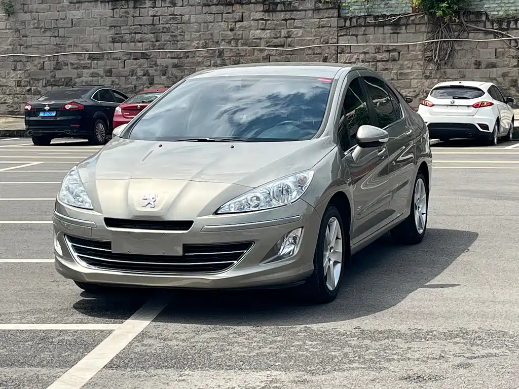 Peugeot 408 2014 — фото 1