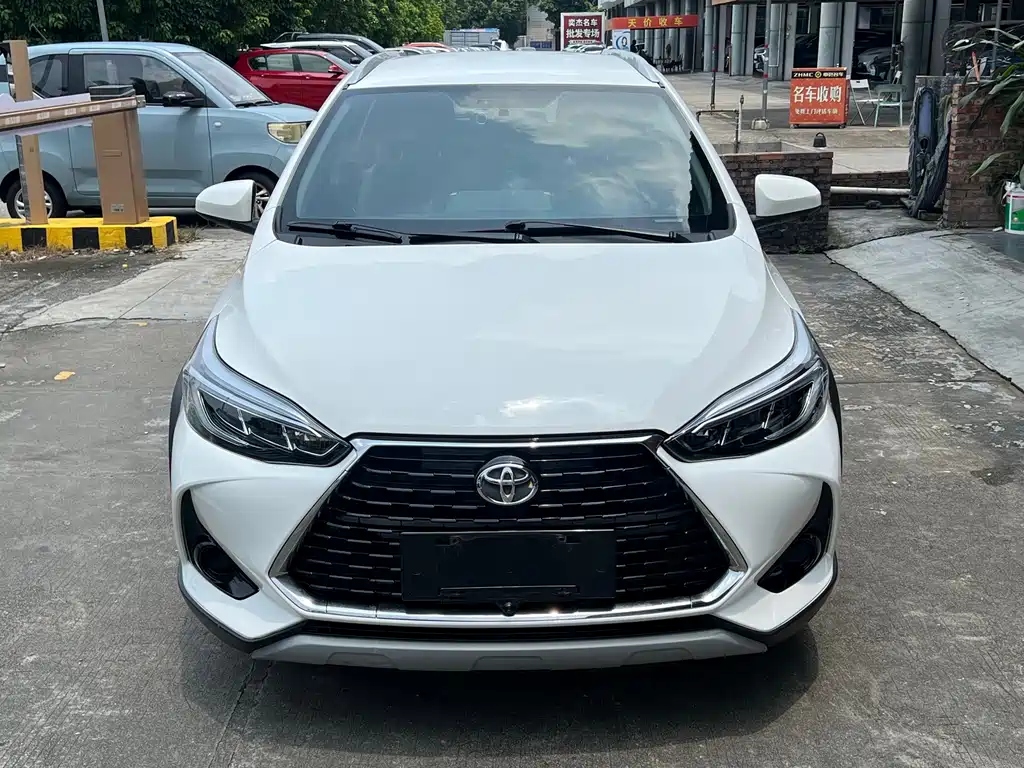 Toyota Yaris L 2022