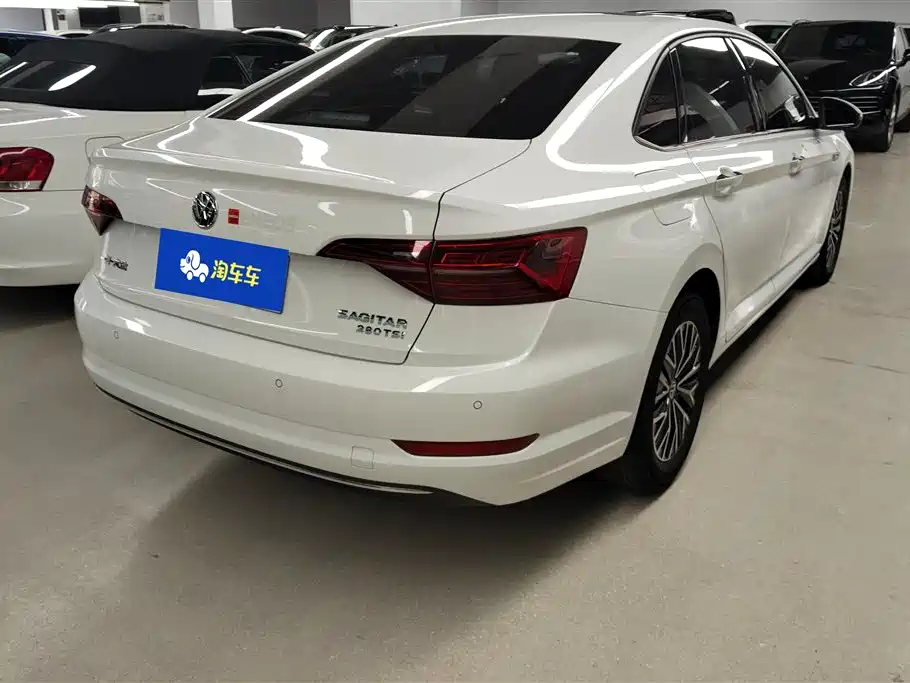 Volkswagen Sagitar 2020