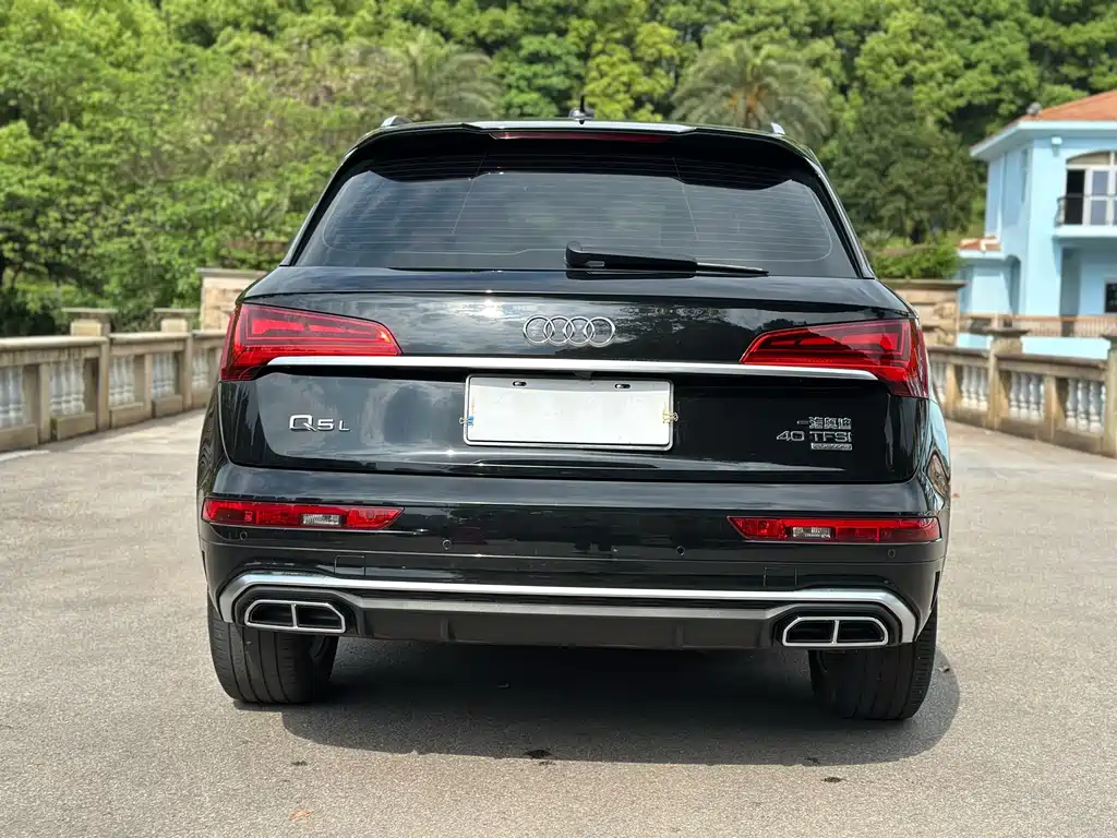 Audi Q5L 2022 — фото 14
