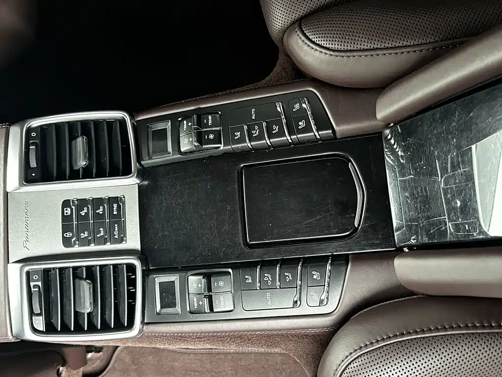 Porsche Panamera 2015 — фото 24