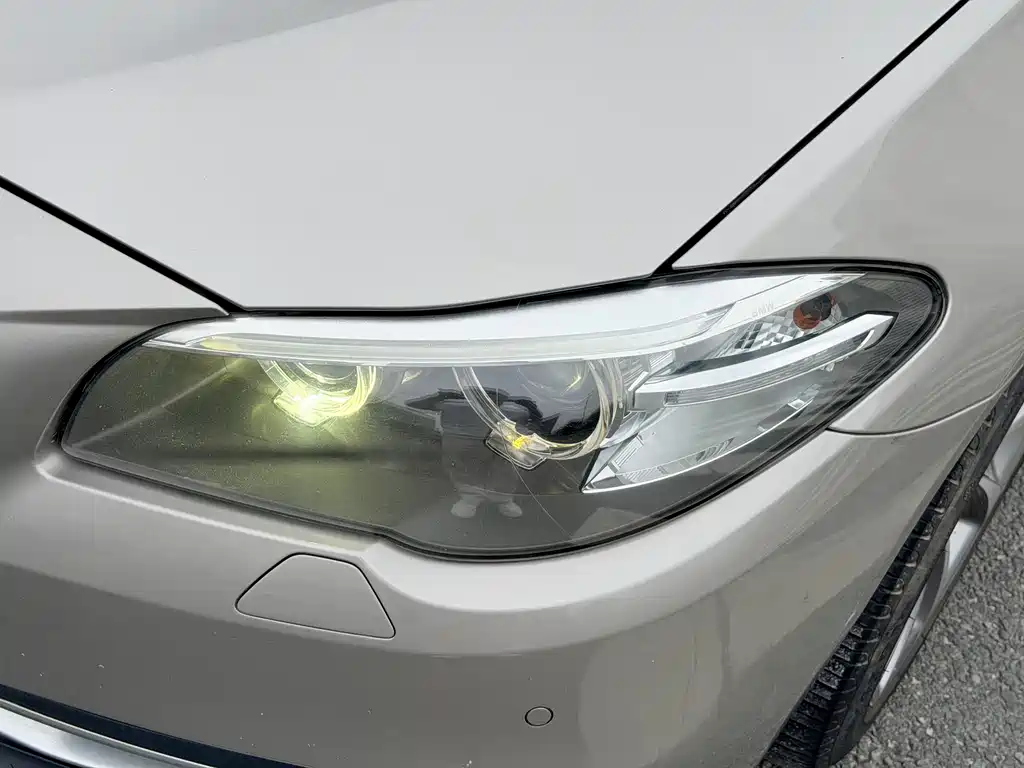 BMW 5 Series 2013 — фото 12