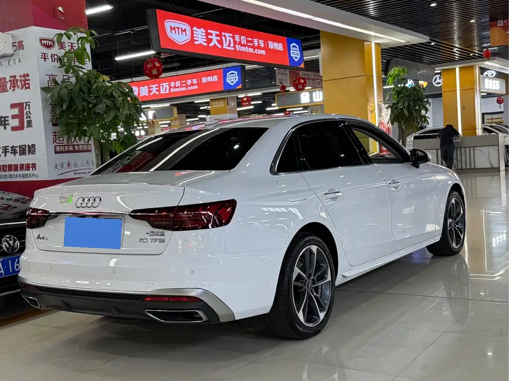 Audi A4L 2025