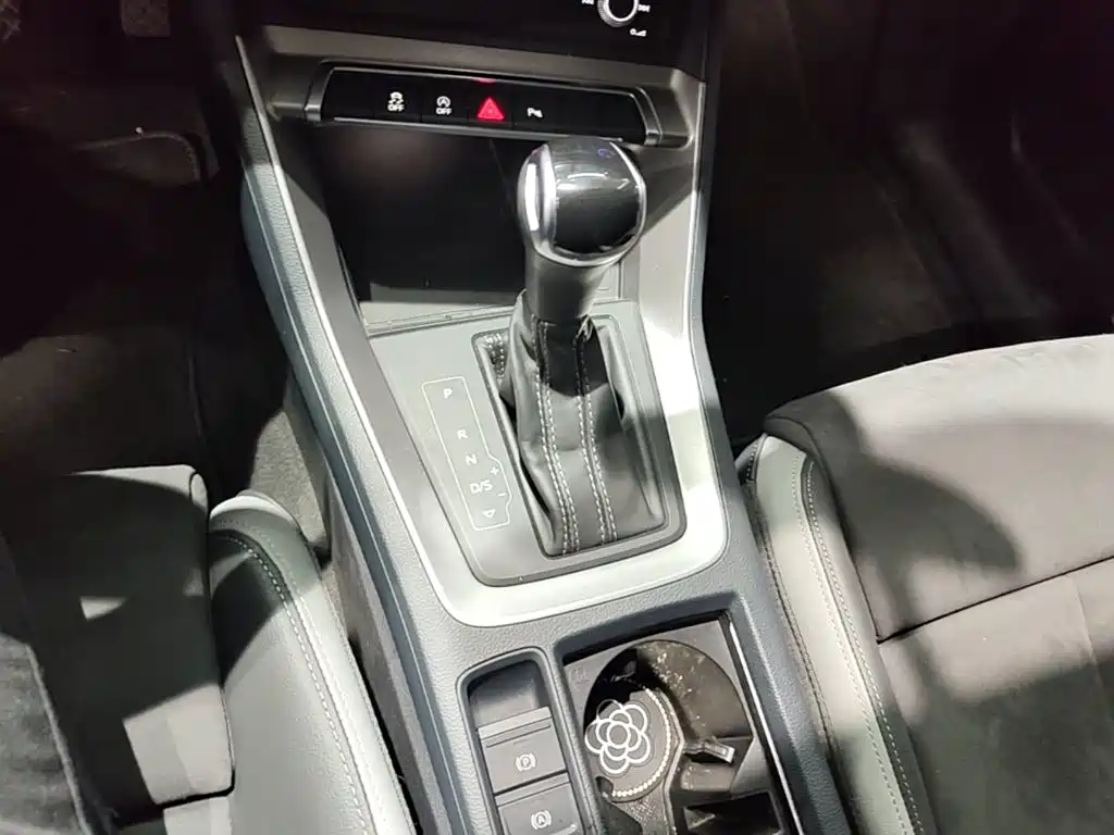 Audi Q3 2023 — фото 14
