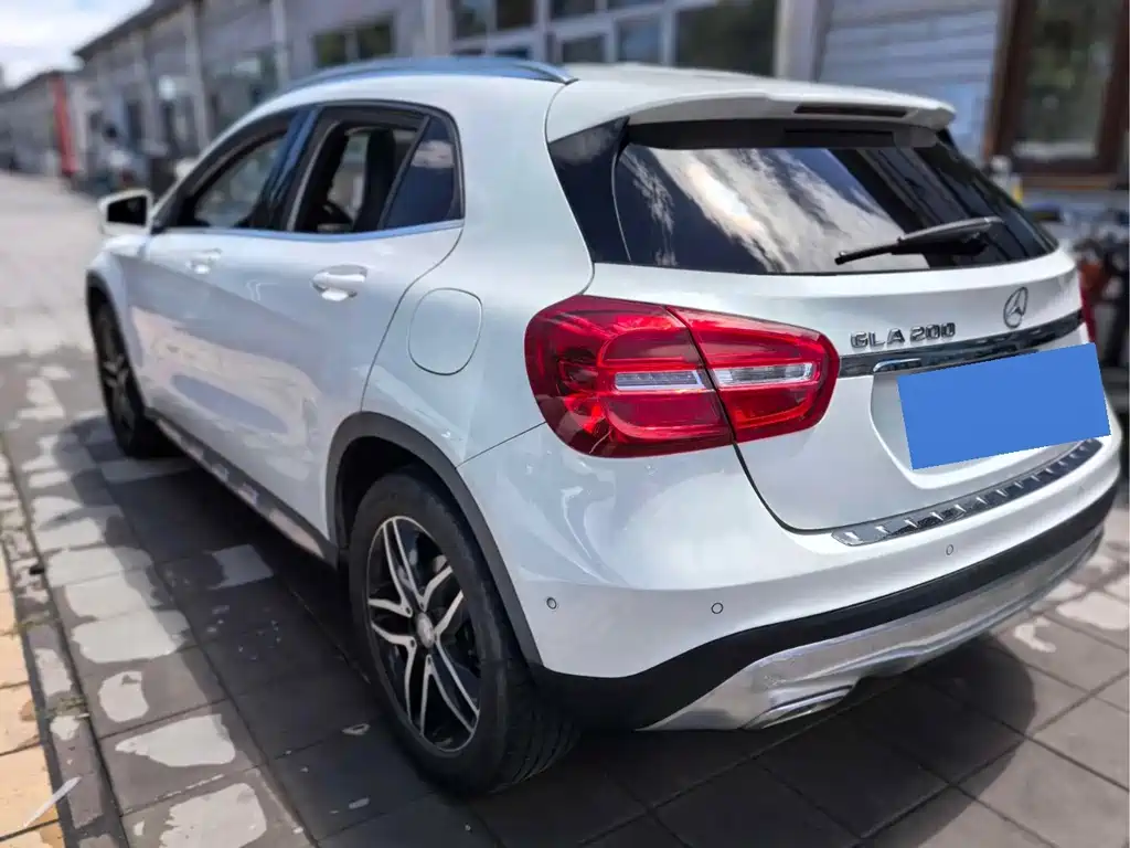Mercedes-Benz GLA 2015