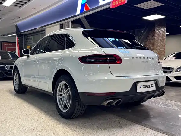 Porsche Macan 2016