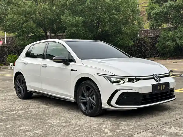 Volkswagen Golf 2021