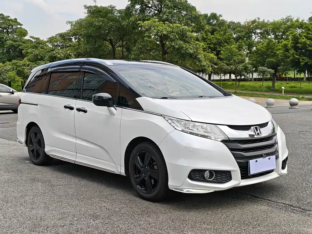 Honda Odyssey 2017 — фото 3