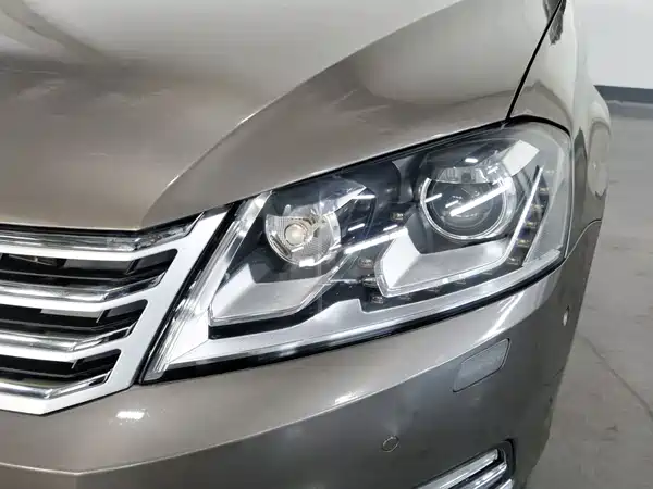 Volkswagen Magotan 2013