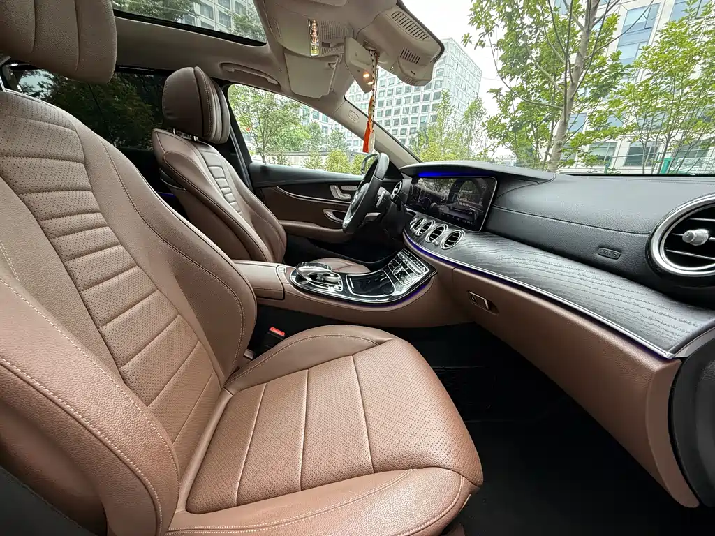 Mercedes-Benz E-Class 2017 — фото 9