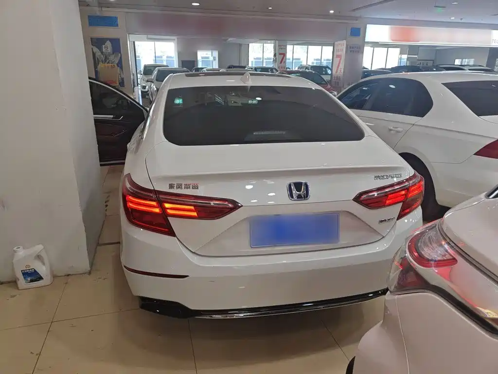 Honda Inspire 2023 — фото 10
