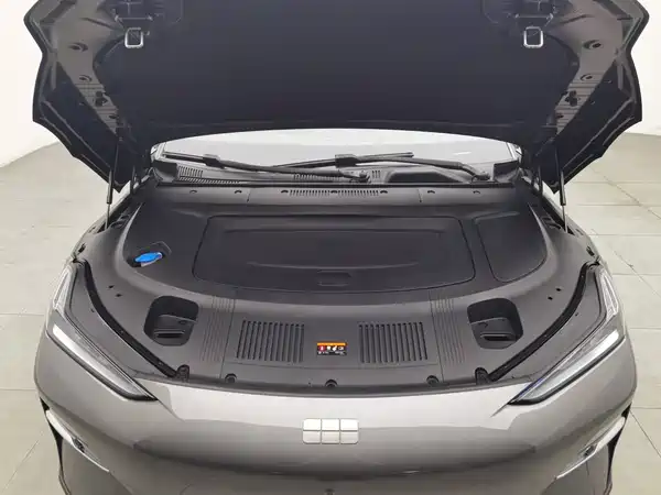 Geely Galaxy E8 2024