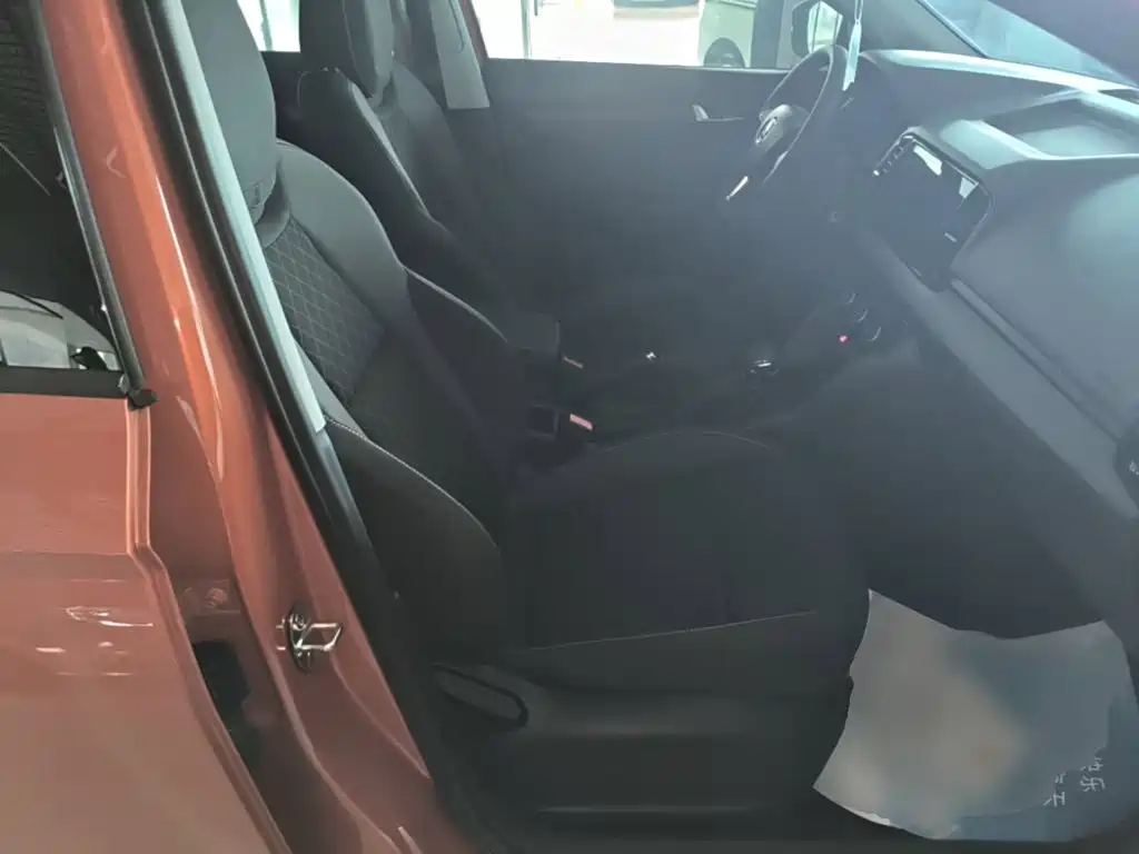 Skoda Karoq 2018 — фото 25