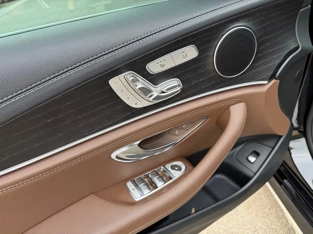 Mercedes-Benz E-Class 2020 — фото 10