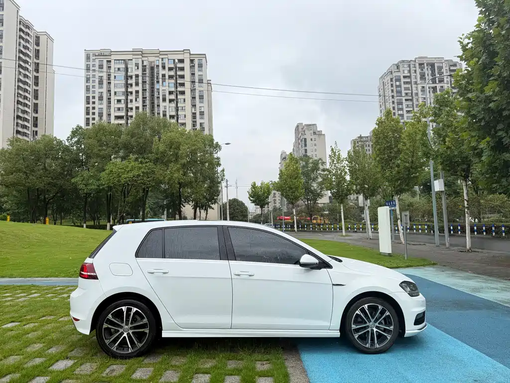 Volkswagen Golf 2016