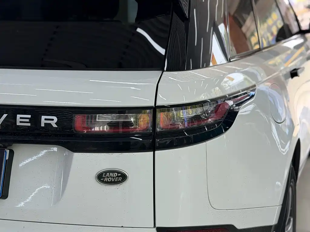 Land Rover Range Rover Velar 2022 — фото 23