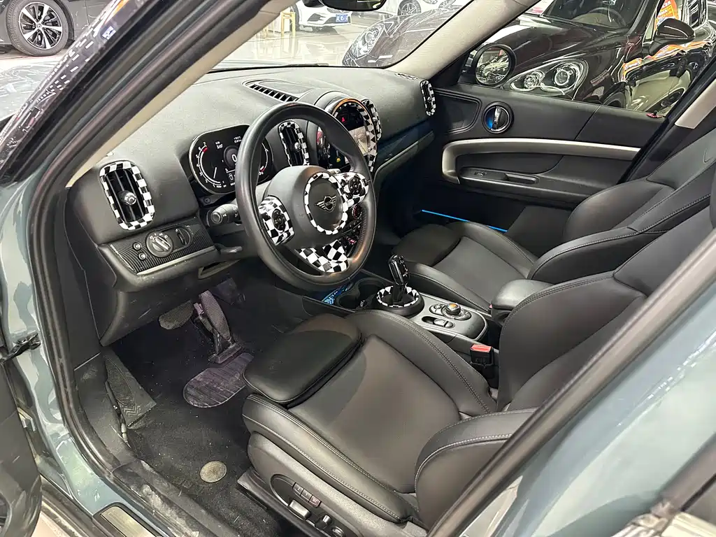 MINI Countryman 2021 — фото 15