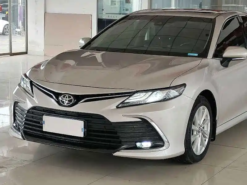 Toyota Camry 2021 — фото 7