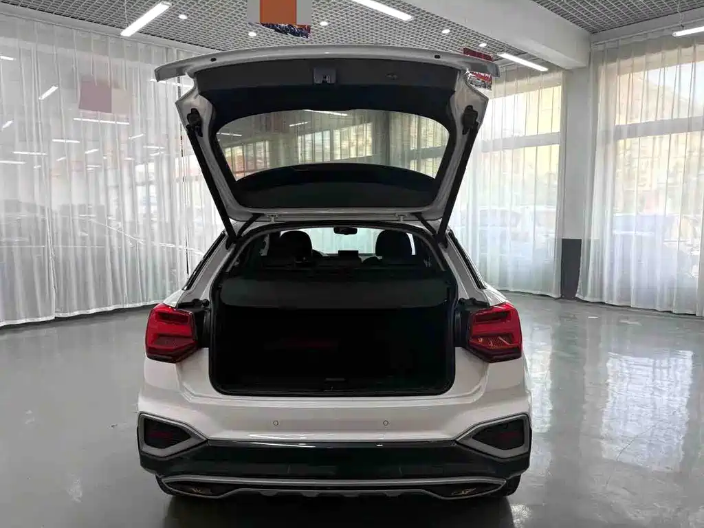 Audi Q2L 2022