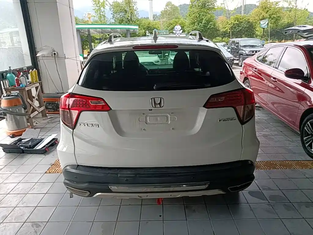 Honda Vezel 2015