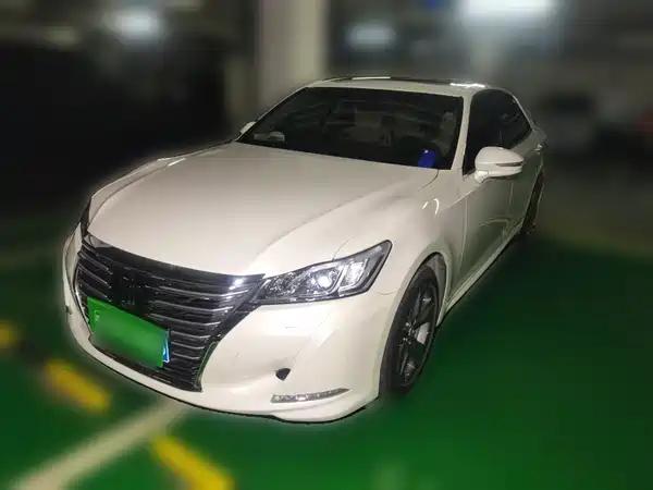 Toyota Crown 2017