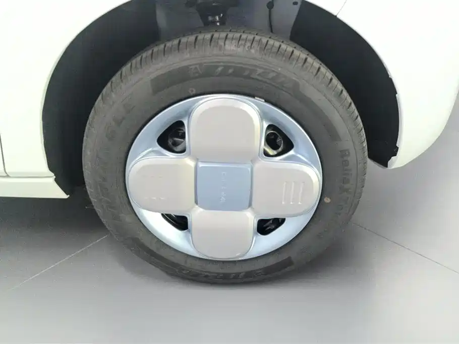 Geely Galaxy Panda 2024