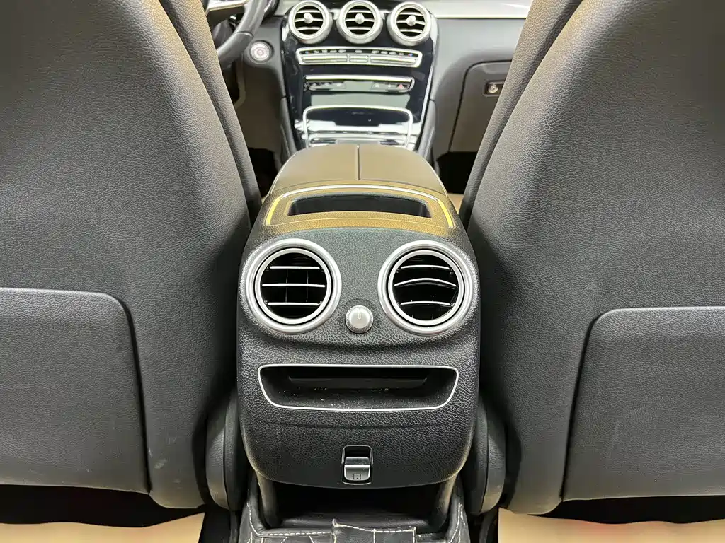 Mercedes-Benz GLC 2020 — фото 24