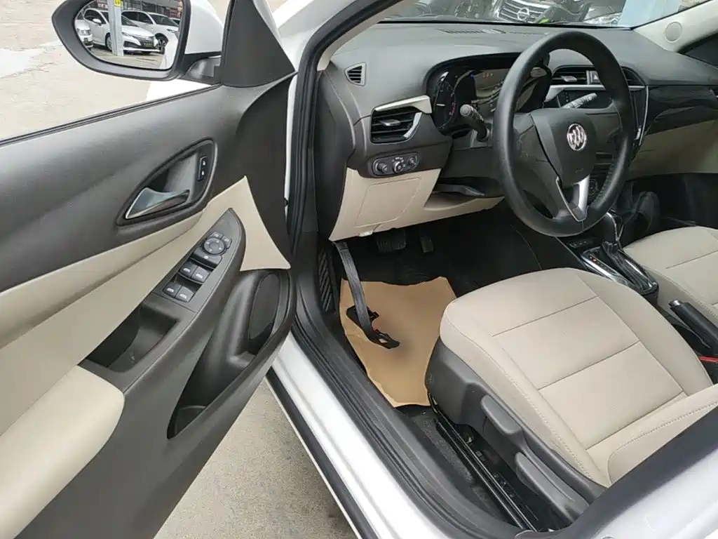 Buick Excelle 2022 — фото 16