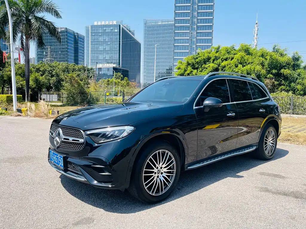 Mercedes-Benz GLC 2023 — фото 1