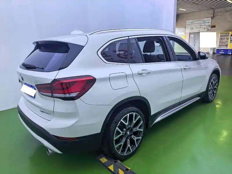 BMW X1 2021 — фото 5