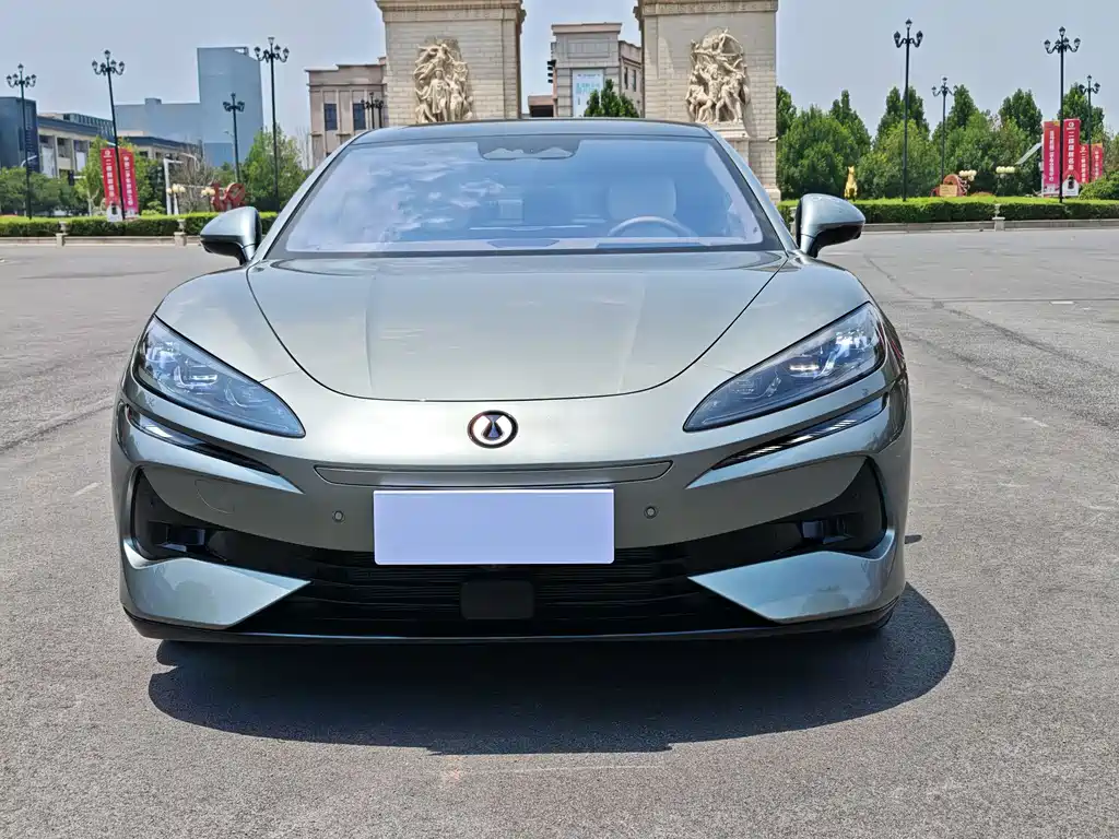 Denza Z9GT 2025