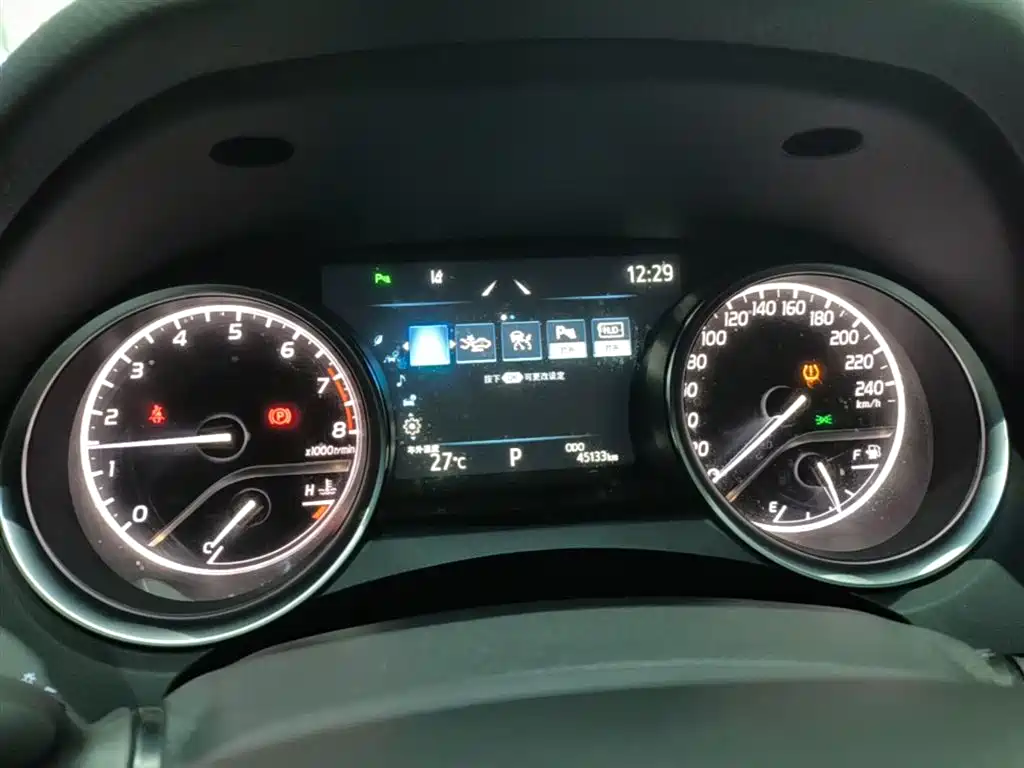 Toyota Camry 2022 — фото 12