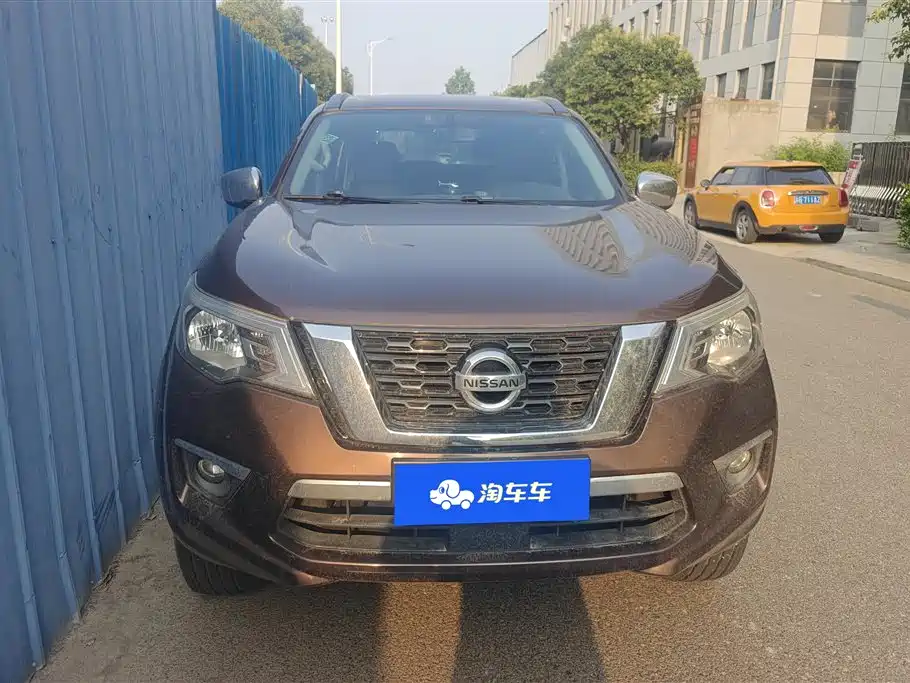 Nissan Terra 2019