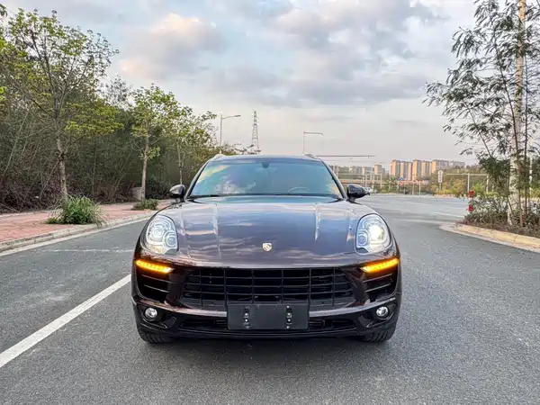 Porsche Macan 2014