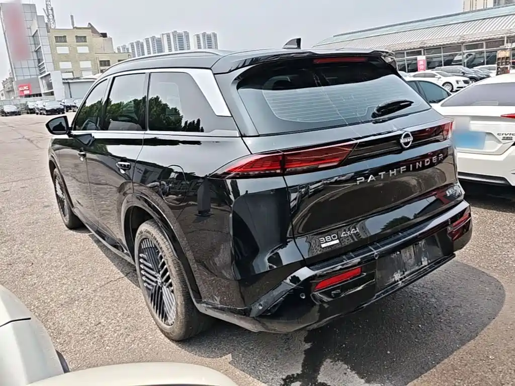 Nissan Teramont 2024