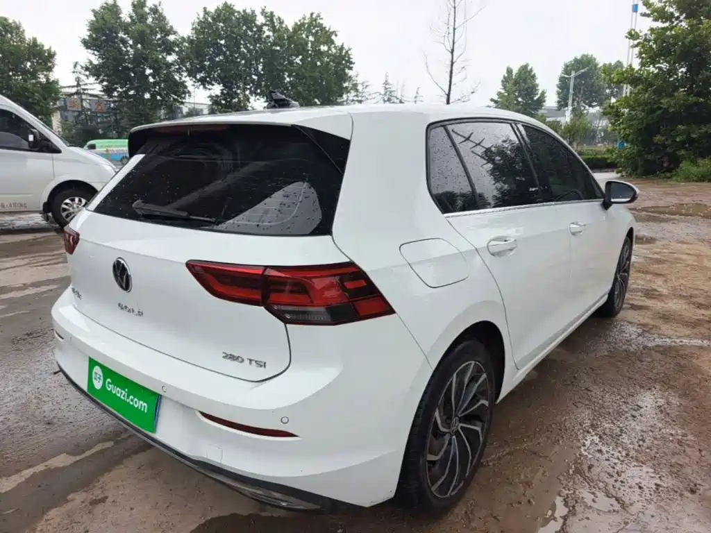 Volkswagen Golf 2021