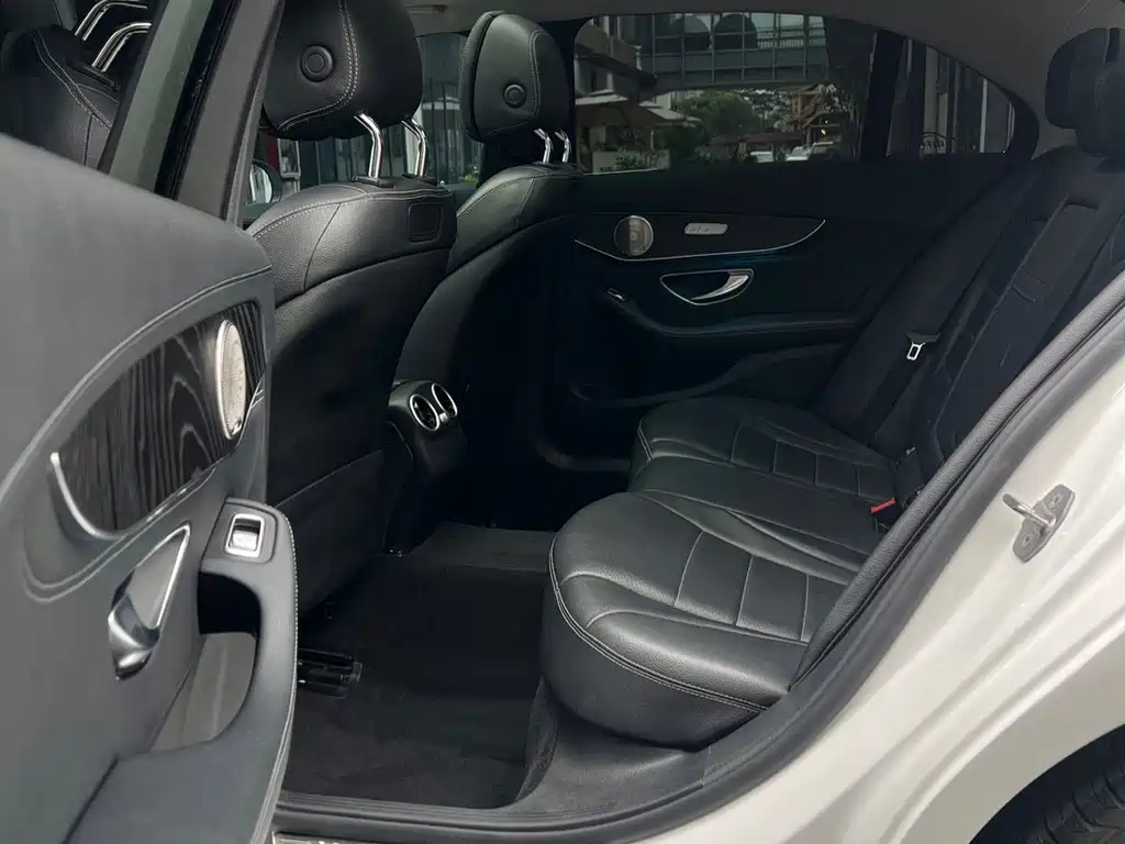 Mercedes-Benz C-Class 2018 — фото 18
