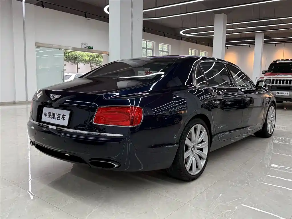 Bentley Flying Spur 2016 — фото 14