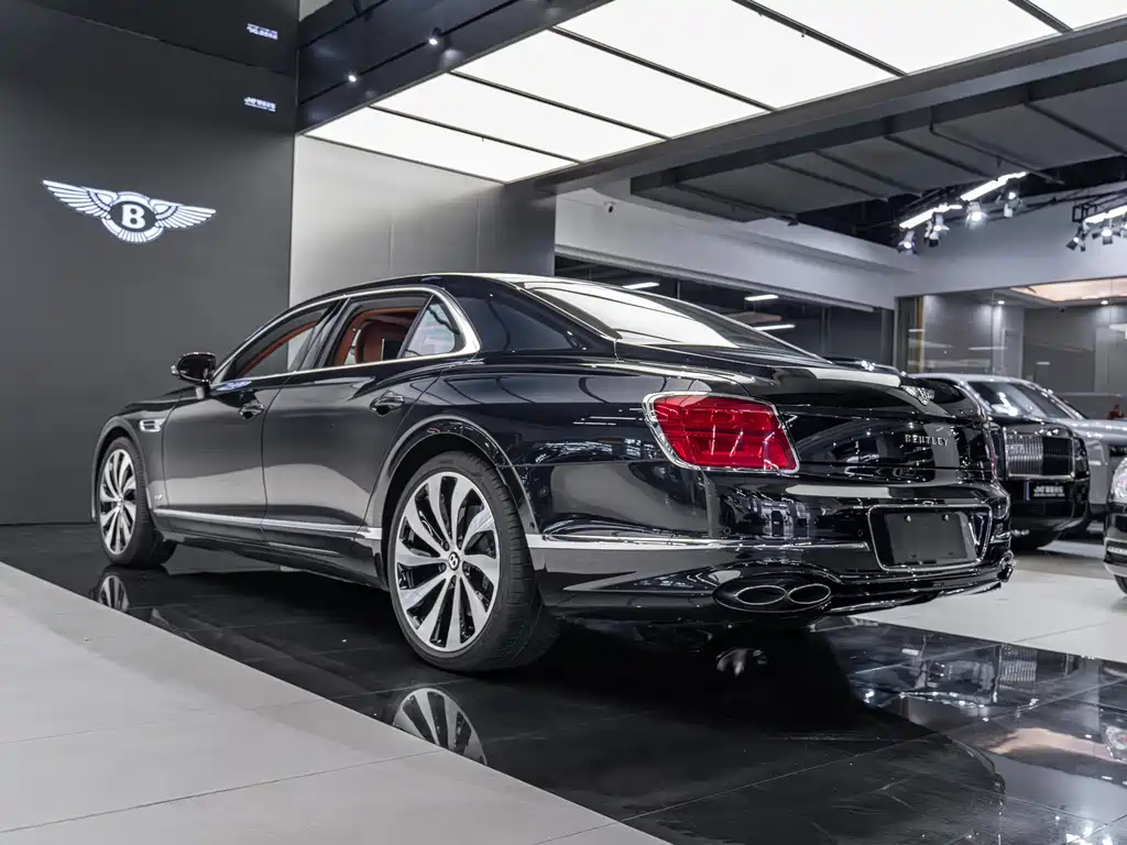 Bentley Flying Spur 2022 — фото 17