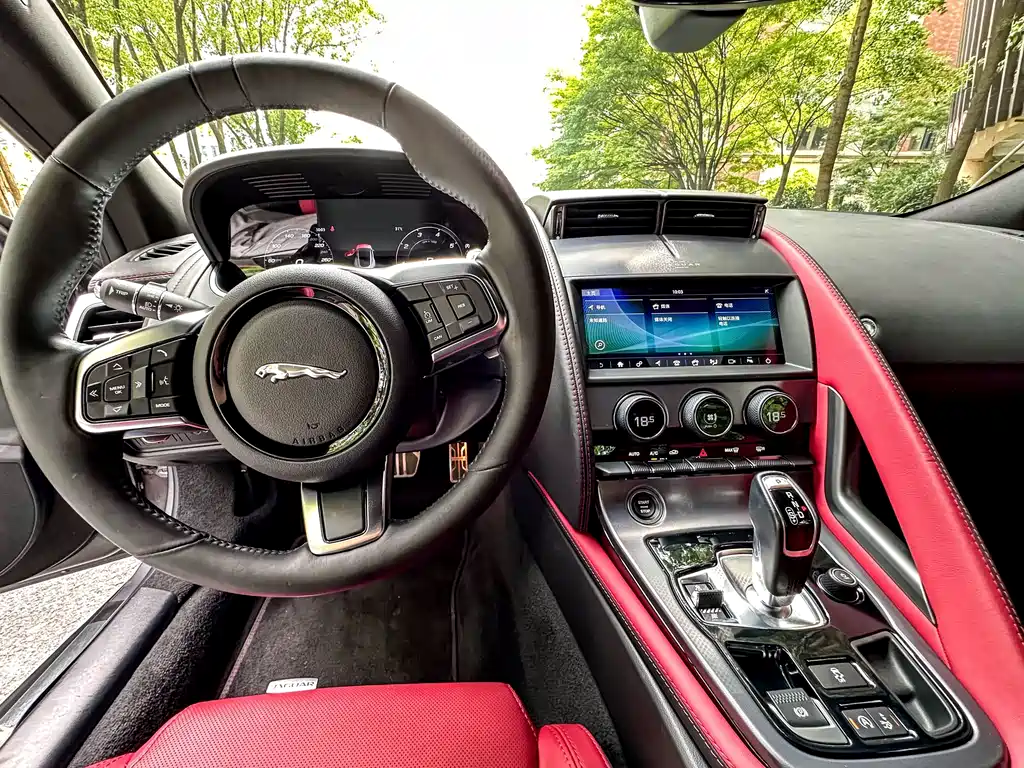 Jaguar F-TYPE 2021 — фото 13