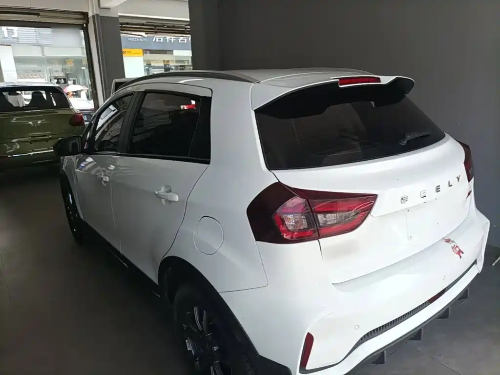 Geely Vision X3 2021