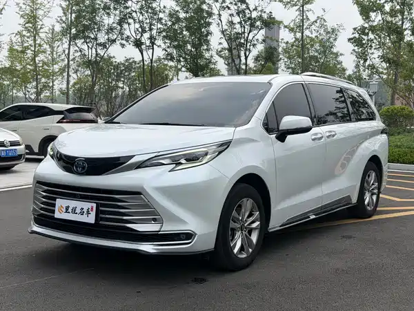 Toyota Sienna 2022