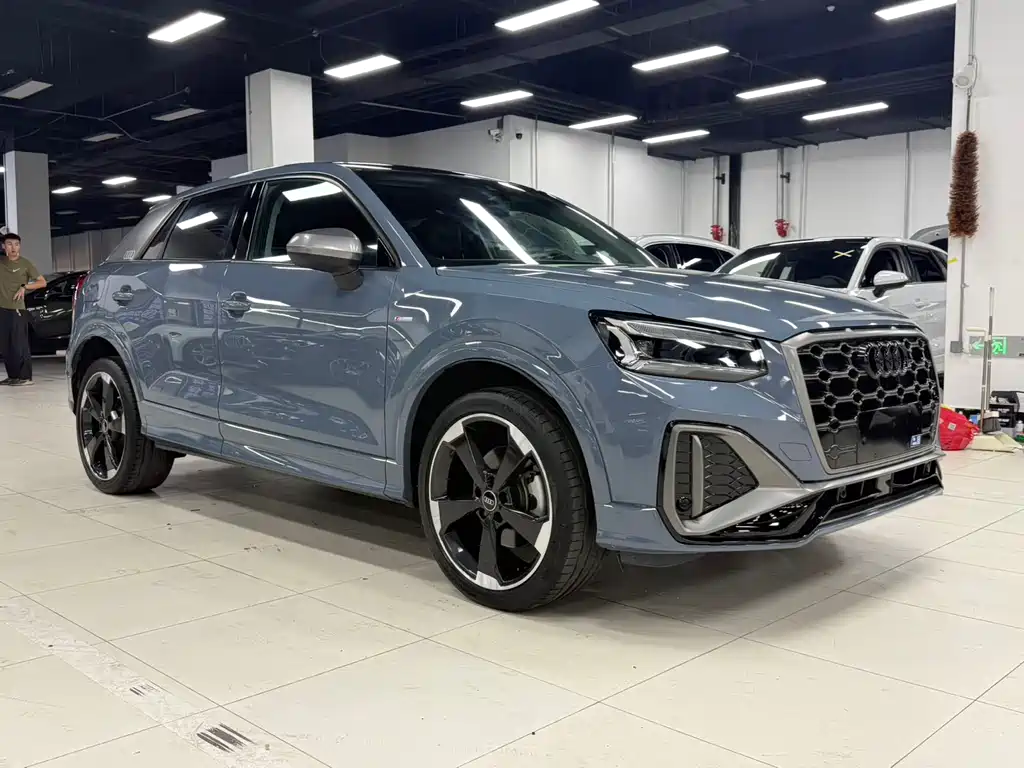 Audi Q2L 2022