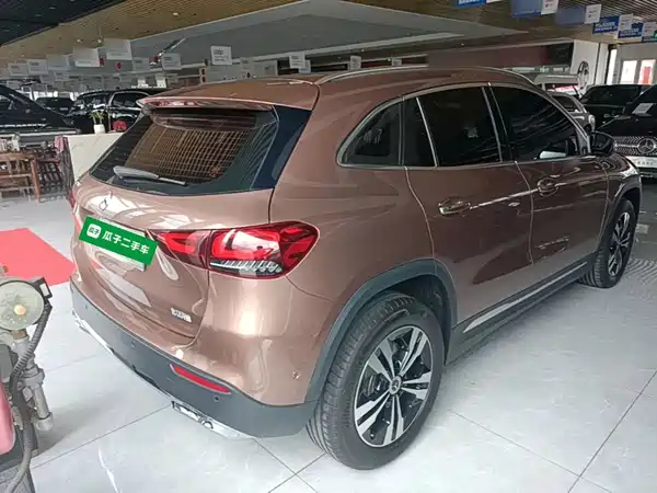 Mercedes-Benz GLA 2023