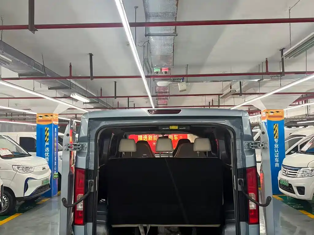 Changan 跨越星光 EV 2025款 350km 豪华版 9座 50.23kWh 2025 — фото 9