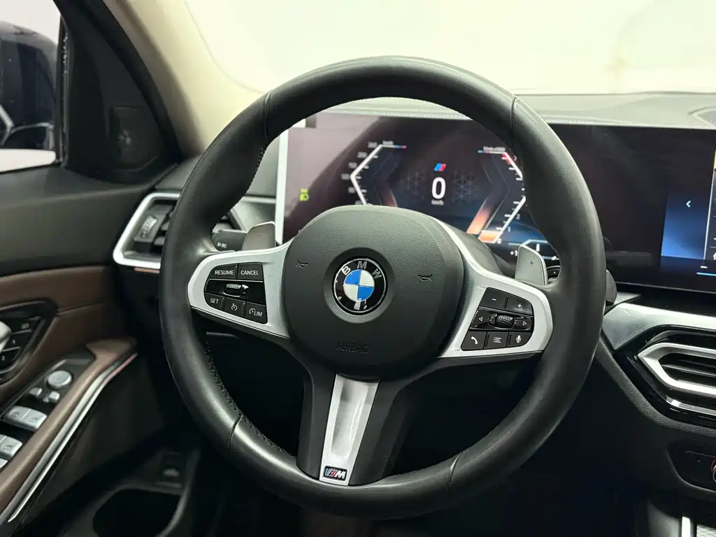 BMW 3 Series 2024 — фото 11