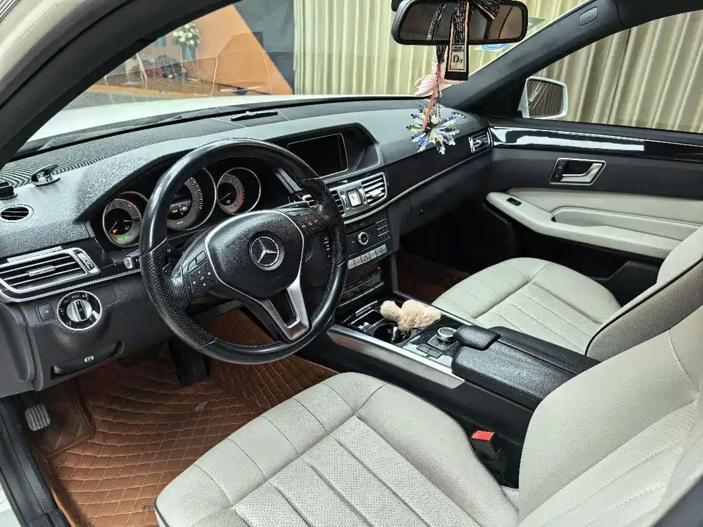 Mercedes-Benz E-Class 2015
